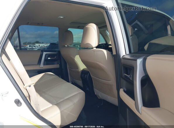 JTENU5JR4M5889880 2021 TOYOTA 4RUNNER White Vista de la etiqueta del VIN