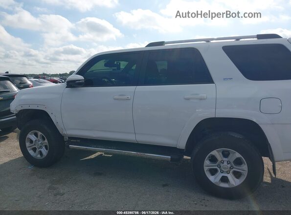JTENU5JR4M5889880 2021 TOYOTA 4RUNNER White Vista interior de 360 grados