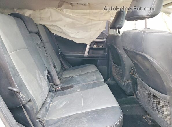 JTENU5JR9R6238620 2024 TOYOTA 4RUNNER Белый Вид задней части салона