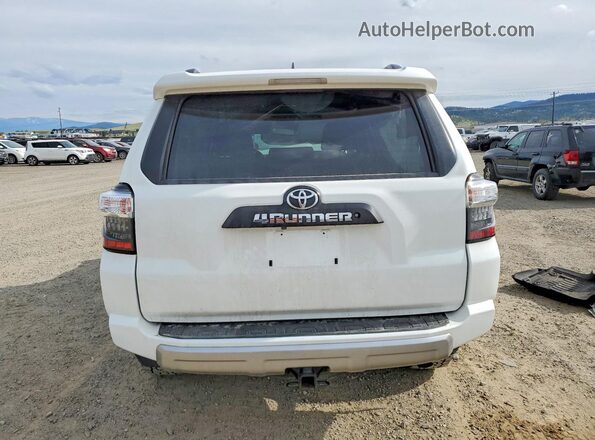 JTEPU5JR8M5849892 2021 TOYOTA 4RUNNER Белый Вид сзади