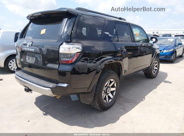 JTEPU5JR8P6091275 2023 TOYOTA 4RUNNER Черный Задняя правая четверть