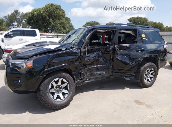 JTEPU5JR8P6091275 2023 TOYOTA 4RUNNER Черный Вид спереди