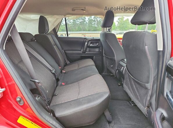 JTEPU5JR9N6006540 2022 TOYOTA 4RUNNER Red Rear seats view