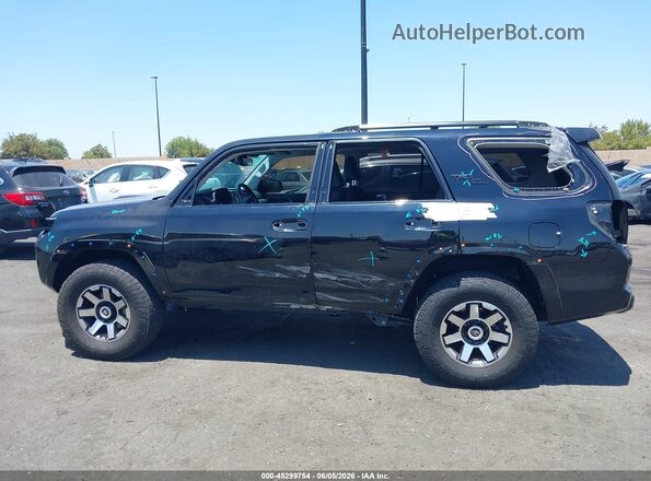 JTERU5JR2R6286364 2024 TOYOTA 4RUNNER Black Դիմացի տեսք