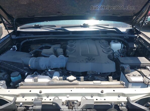 JTERU5JR2R6286364 2024 TOYOTA 4RUNNER Black Հետևի տեսք