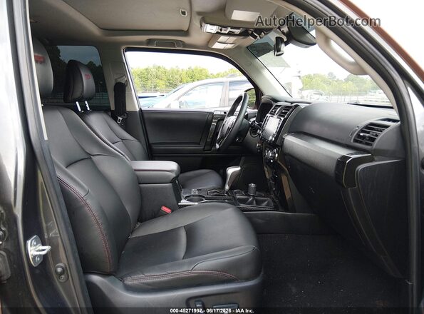 JTERU5JR3N5993604 2022 TOYOTA 4RUNNER Pink Vista interior delantera