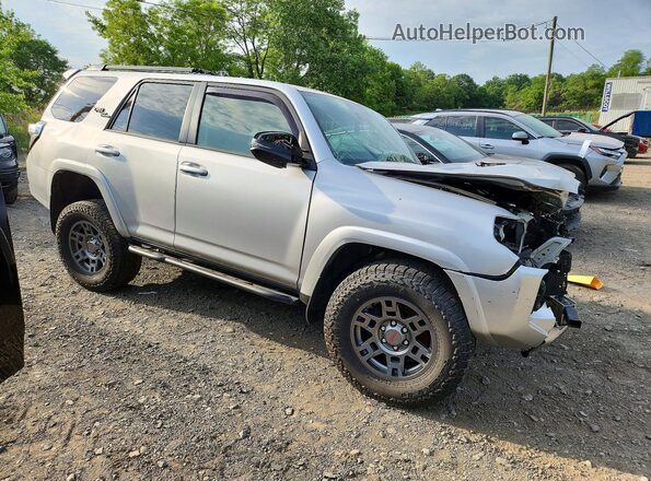 JTERU5JR4N6006809 2022 TOYOTA 4RUNNER Silver 