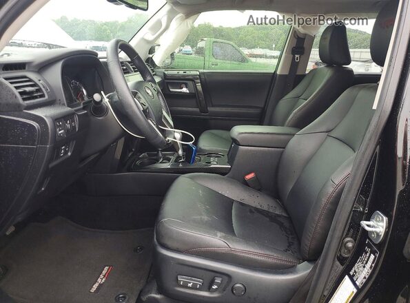 JTERU5JR4P6197215 2023 TOYOTA 4RUNNER Black Front interior view