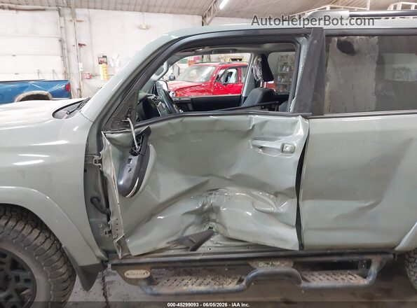JTERU5JR7N6026844 2022 TOYOTA 4RUNNER Gray Вид спереду