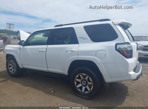 JTERU5JR8M5945921 2021 TOYOTA 4RUNNER White Widok wnętrza 360 stopni