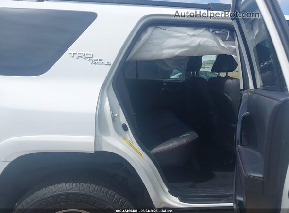 JTERU5JR8M5945921 2021 TOYOTA 4RUNNER White Widok naklejki z numerem VIN