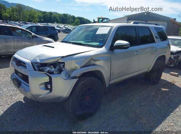 JTERU5JRXN6048840 2022 TOYOTA 4RUNNER Silver Вид спереду
