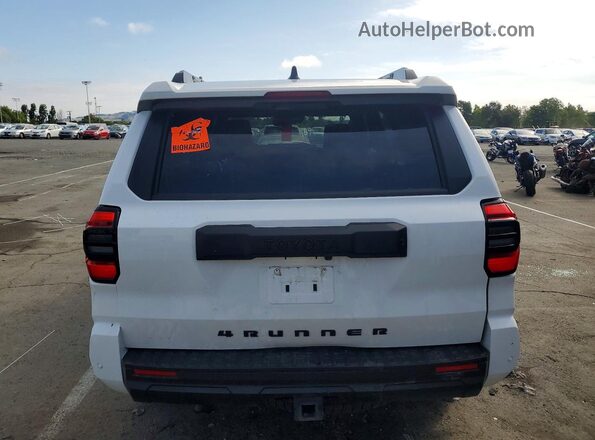 JTEVA5BR7S5009596 2025 TOYOTA 4RUNNER White Вид ззаду