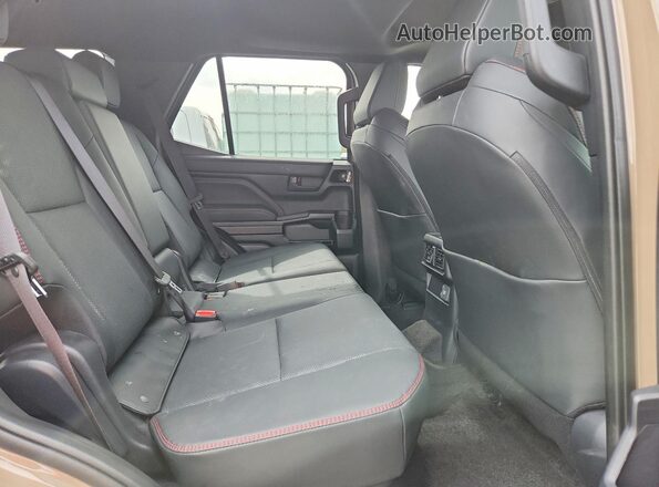 JTEVB5BR5S5017709 2025 TOYOTA 4RUNNER Brown Vista interior trasera
