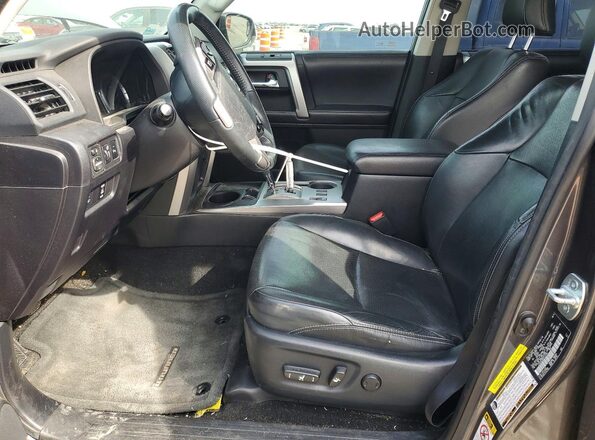 JTEZU5JR2G5131672 2016 TOYOTA 4RUNNER Серый Вид салона спереди