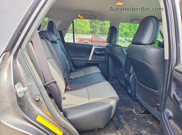 JTEZU5JR3L5224596 2020 TOYOTA 4RUNNER Gray Vista interior trasera