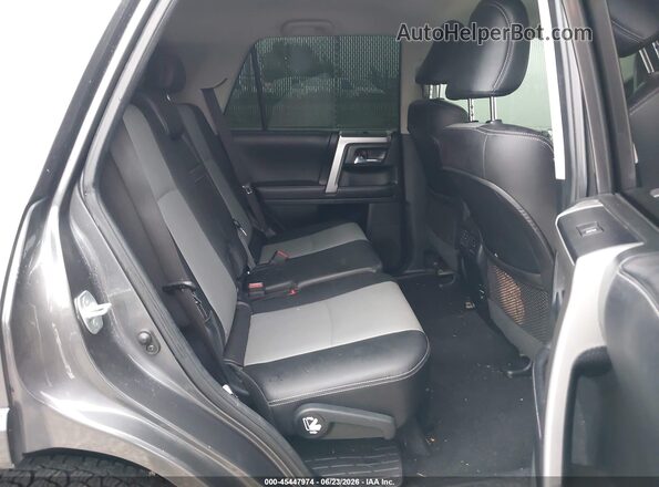 JTEZU5JR5J5169033 2018 TOYOTA 4RUNNER Gray VIN կոդի պիտակի տեսք