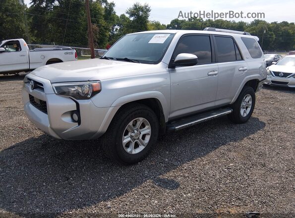 JTEZU5JR6L5219215 2020 TOYOTA 4RUNNER Silver Передня ліва чверть