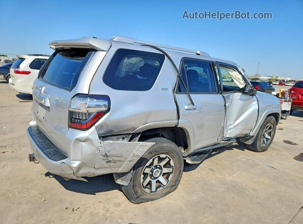 JTEZU5JRXG5111220 2016 TOYOTA 4RUNNER Silver Trasero derecho