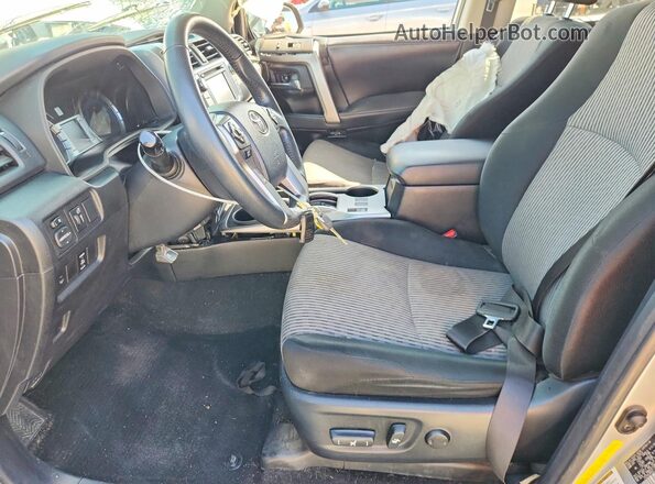 JTEZU5JRXG5111220 2016 TOYOTA 4RUNNER Silver Vista interior delantera