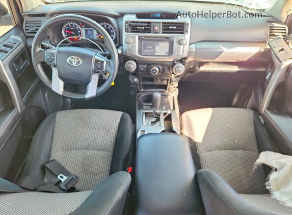 JTEZU5JRXG5111220 2016 TOYOTA 4RUNNER Silver Vista del salpicadero