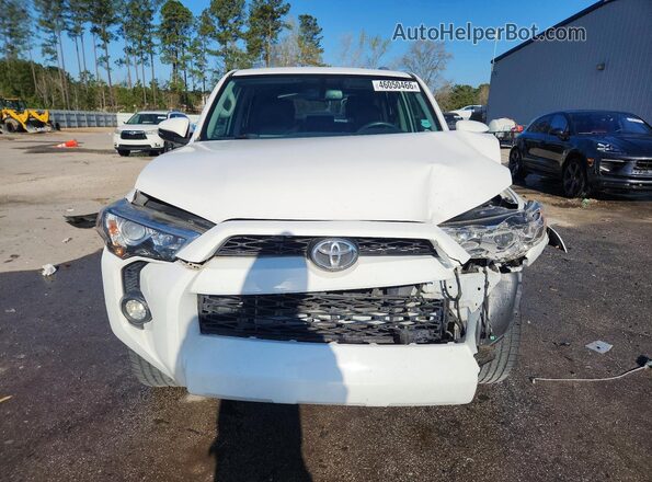 JTEZU5JRXH5153808 2017 TOYOTA 4RUNNER White Front view