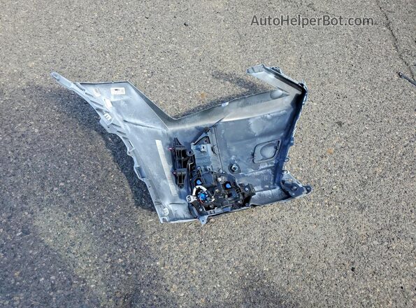 JTHB9JBHXR2076915 2024 LEXUS UX Белый Вид подкапотного пространства