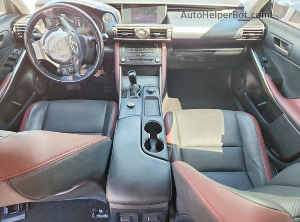JTHBA1D20J5067076 2018 LEXUS IS White წინა პანელის ხედი