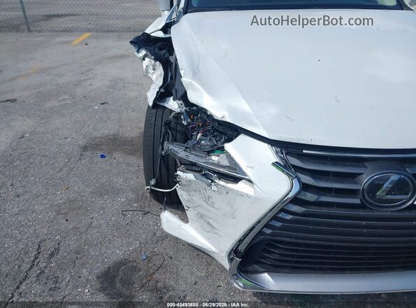 JTHBA1D20J5075114 2018 LEXUS IS 300 White Вид спереду