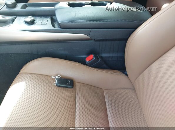 JTHBA1D20J5075114 2018 LEXUS IS 300 White Вид панелі приладів