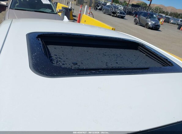 JTHBA1D21G5016288 2016 LEXUS IS 200T White Դիմացի տեսք