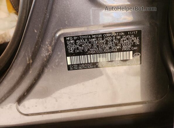 JTHBA1D22J5065944 2018 LEXUS IS Gray ძრავის განყოფილების ხედი