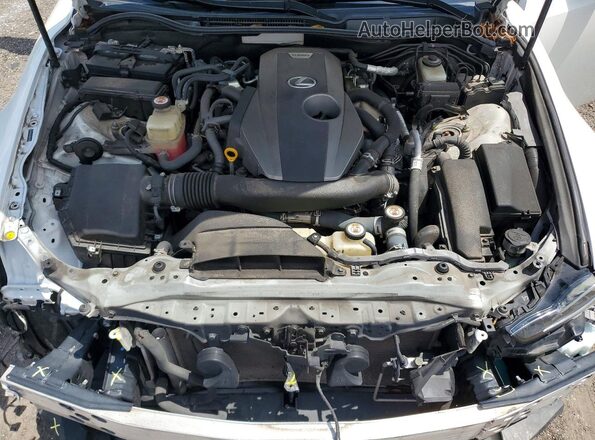 JTHBA1D23J5071879 2018 LEXUS IS White Вид задньої частини салону
