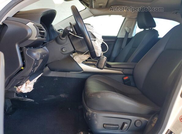 JTHBA1D24K5087784 2019 LEXUS IS White Вид салону спереду