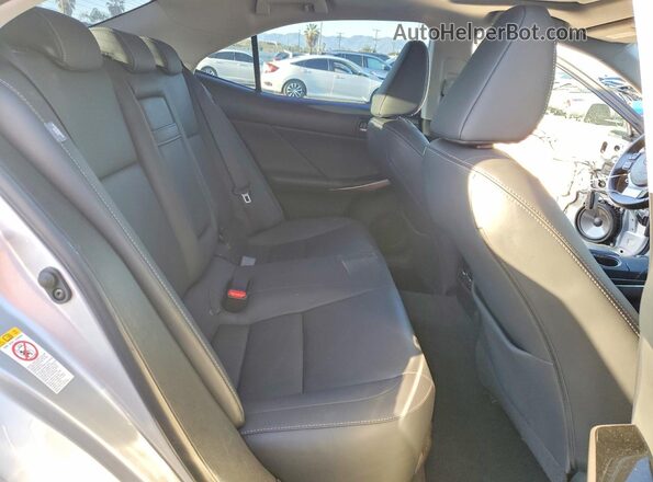 JTHBA1D26J5073822 2018 LEXUS IS Silver Вид задніх сидінь