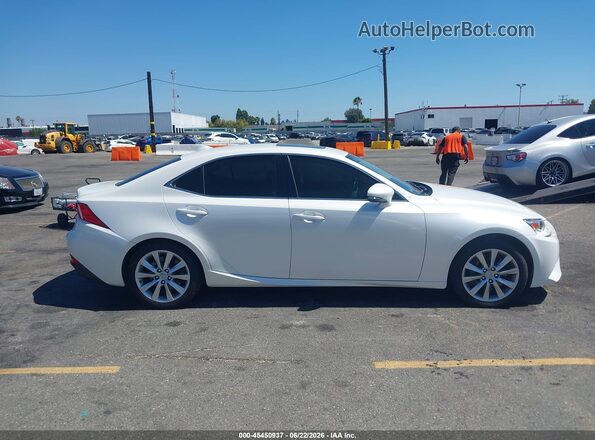JTHBA1D27G5011404 2016 LEXUS IS 200T White უკანა სალონის ხედი
