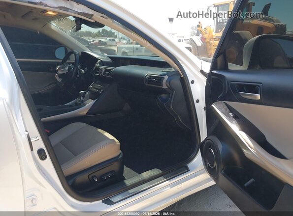 JTHBA1D27H5058725 2017 LEXUS IS 200T White Սալոնի դիմացի տեսք