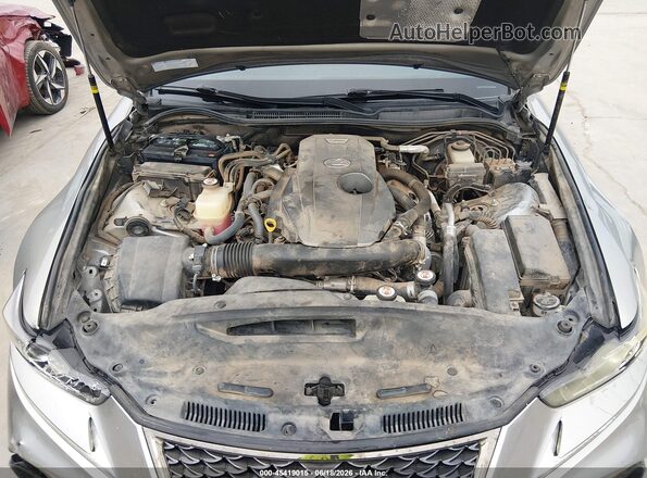 JTHBA1D29J5069070 2018 LEXUS IS 300 Серый Вид сзади