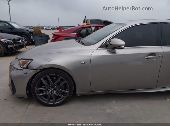 JTHBA1D29J5069070 2018 LEXUS IS 300 Серый Вид спереди