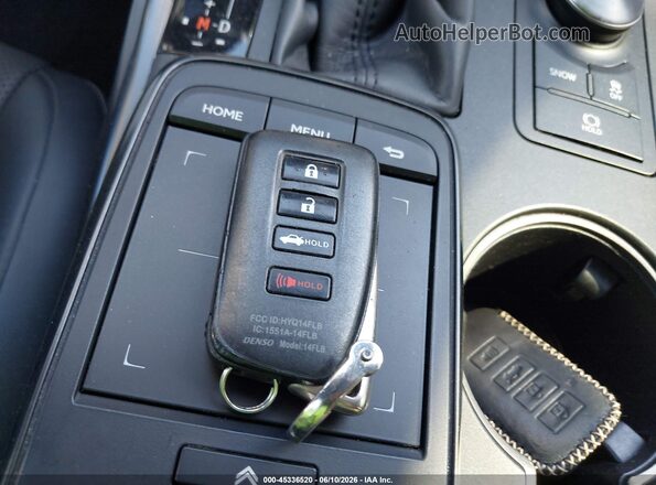 JTHBA1D2XR5131166 2024 LEXUS IS 300 Blue Vista del salpicadero