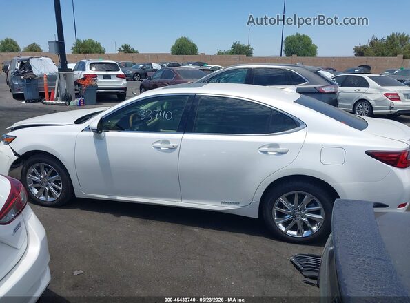 JTHBW1GG7H2140755 2017 LEXUS ES 300H Белый 