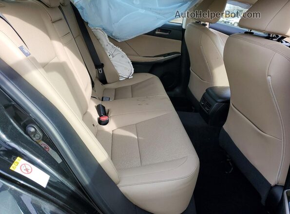 JTHC81D24J5025932 2018 LEXUS IS Black Widok tylnych siedzeń