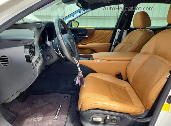 JTHD51FF3M5015068 2021 LEXUS LS White Widok wnętrza z przodu