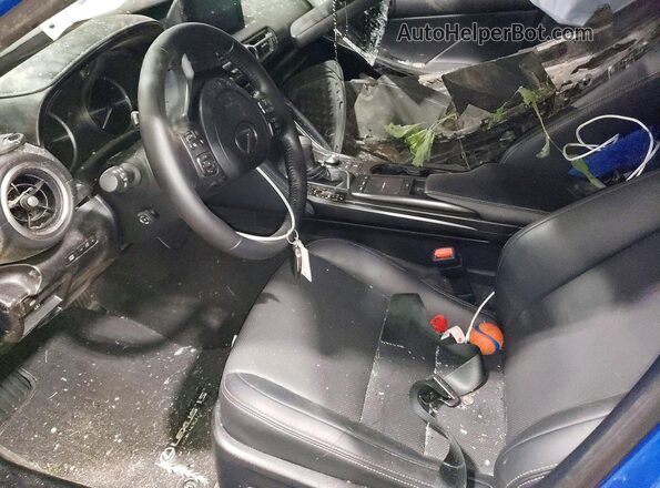 JTHD81F29N5050221 2022 LEXUS IS Синий Вид салона спереди