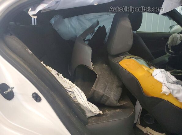 JTHDA1D26N5122161 2022 LEXUS IS White Rear seats view