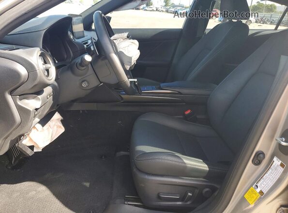 JTHDA1D28N5118645 2022 LEXUS IS Silver Вид салону спереду