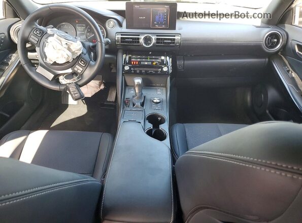 JTHDA1D28N5118645 2022 LEXUS IS Silver Вид панелі приладів