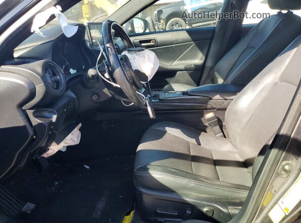 JTHDA1D29P5125803 2023 LEXUS IS Серый Вид салона спереди