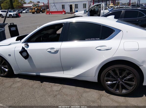 JTHGZ1B21R5079749 2024 LEXUS IS 350 White Вид задньої частини салону
