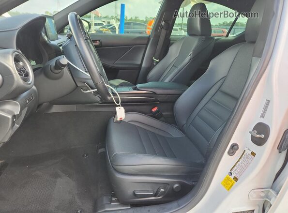 JTHGZ1B22N5050206 2022 LEXUS IS White Vista interior delantera
